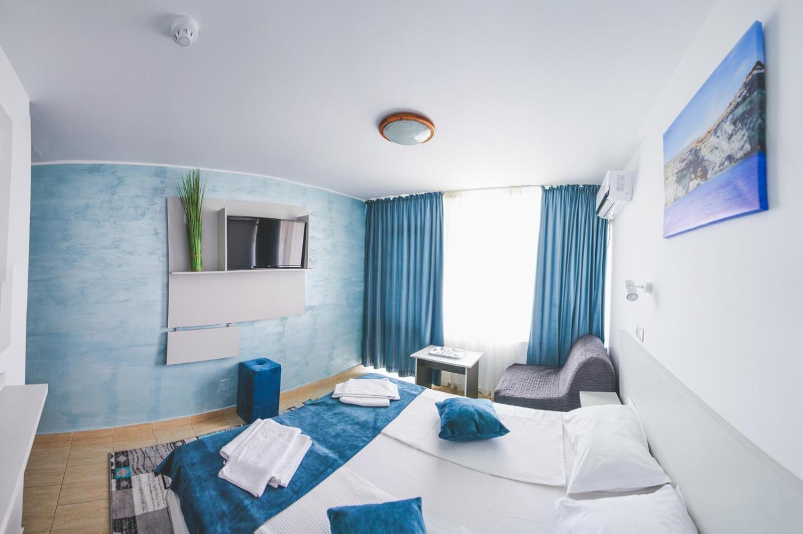 Hotel Carmen Azzuro 4*