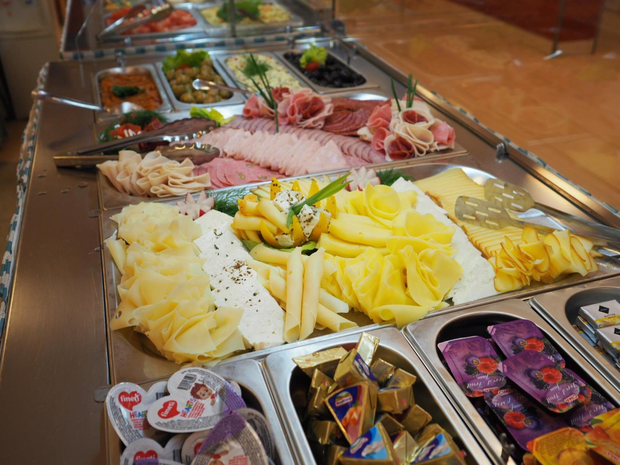 Hotel Carmen Azzuro 4*