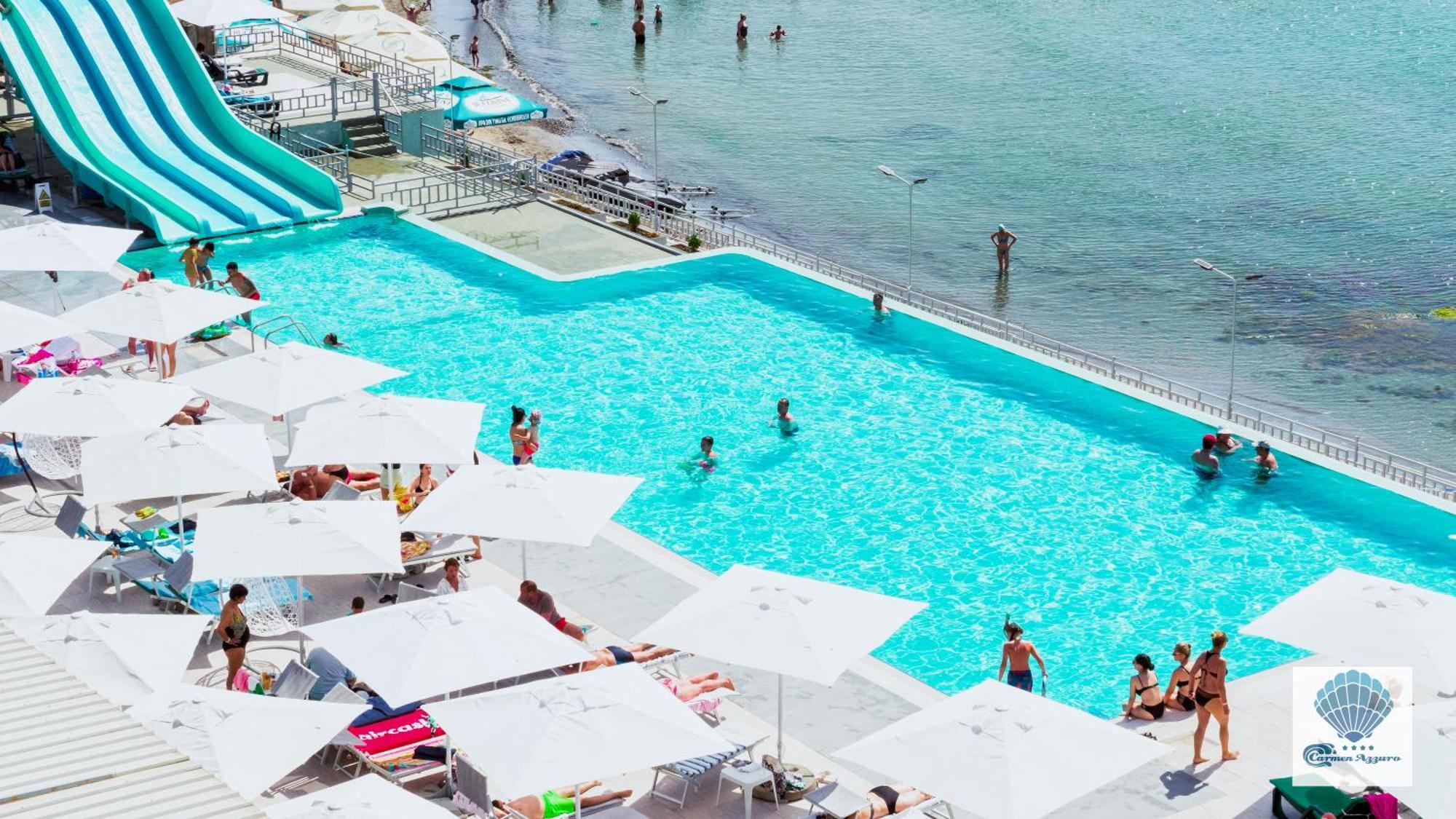 Carmen Azzuro Hotel